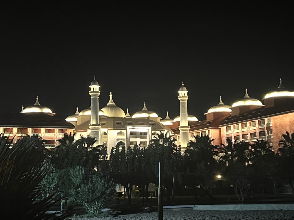 Außenansicht Royal Taj Mahal Hotel