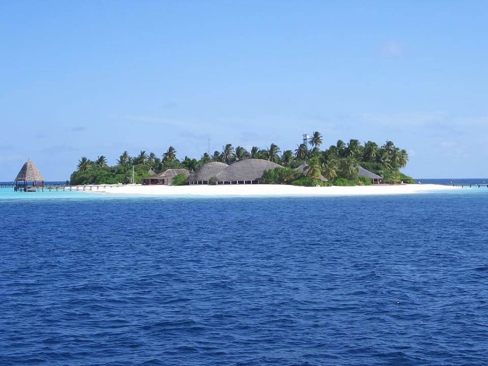 Trauminsel aus der Meeresperspektive Angaga Island Resort