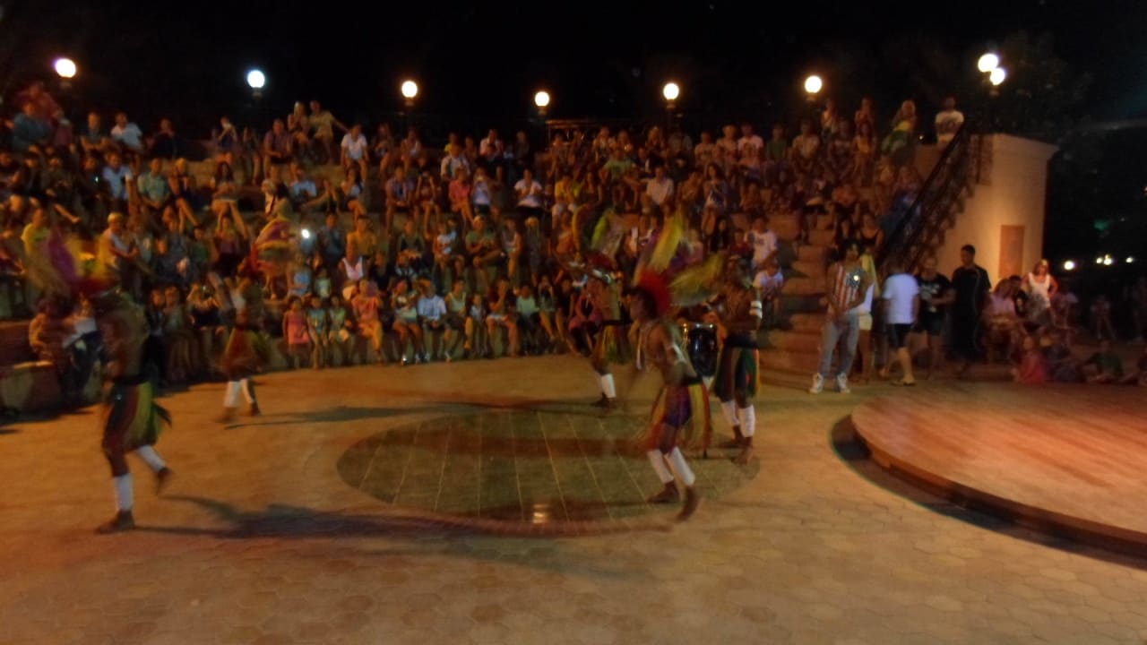 Вечерние развлечения Riviera Aqua Park Resort