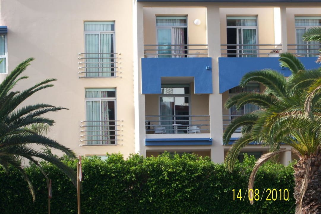 Zimmer von der Straße aus gesehen IFA Altamarena by Lopesan Hotels