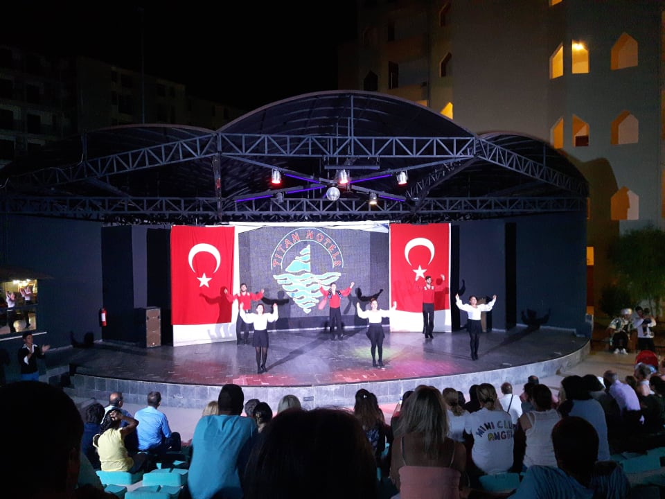 Ciekawe show Solivia Hotel