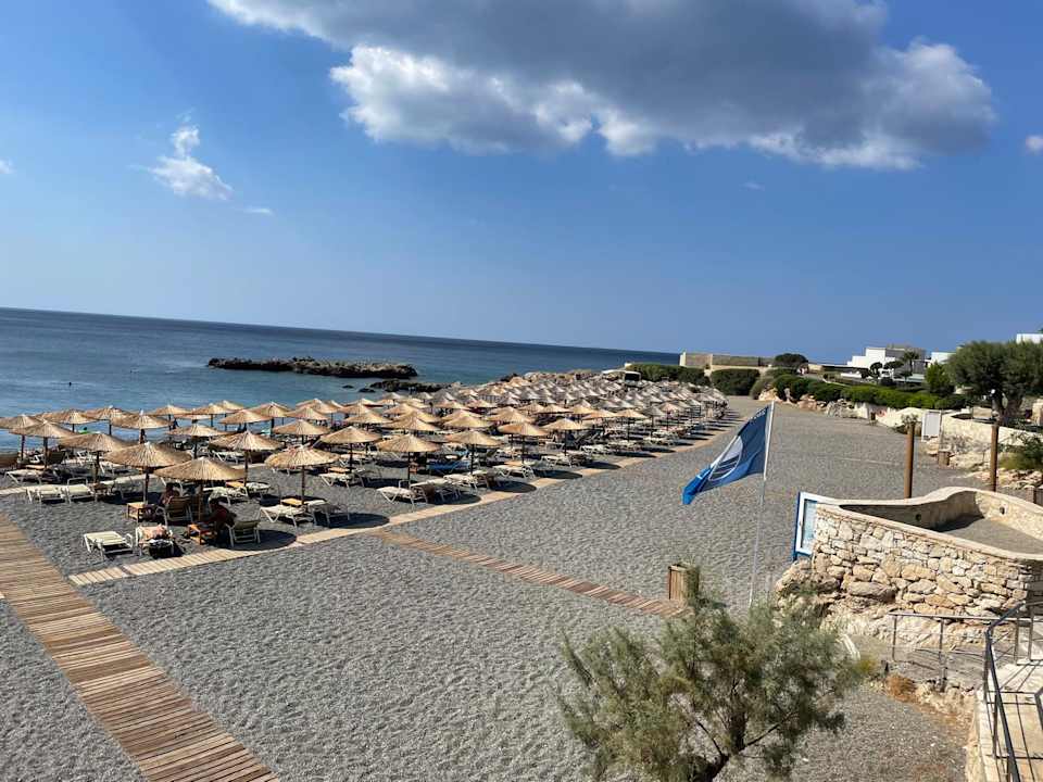 Strand Hotel Kakkos Bay