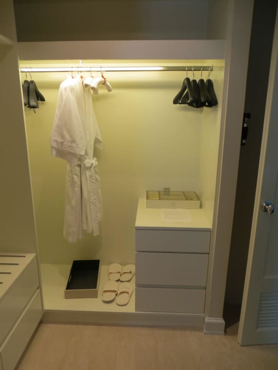 Bad Oriental Residence Bangkok