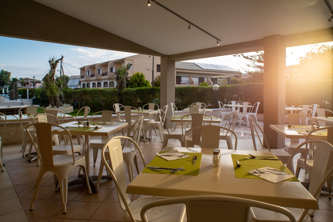 Gastro CNic Gemini Hotel