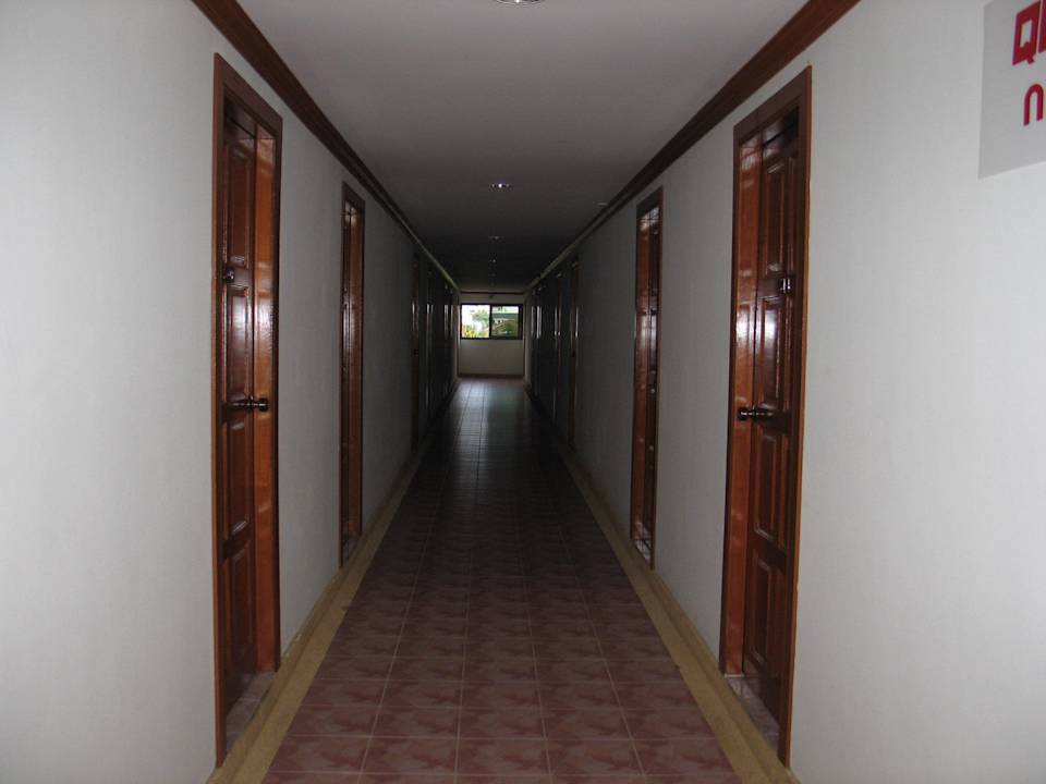 Corridoio ingresso camere Hotel Paripas Mansion