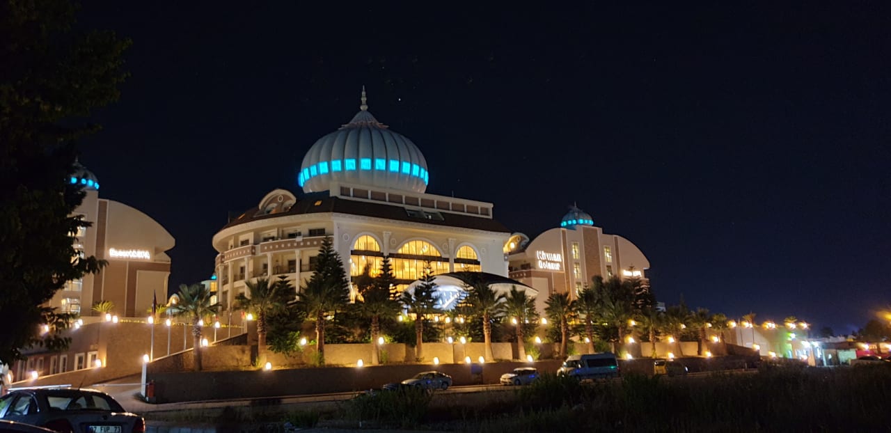Außenansicht Kirman Belazur Resort & Spa