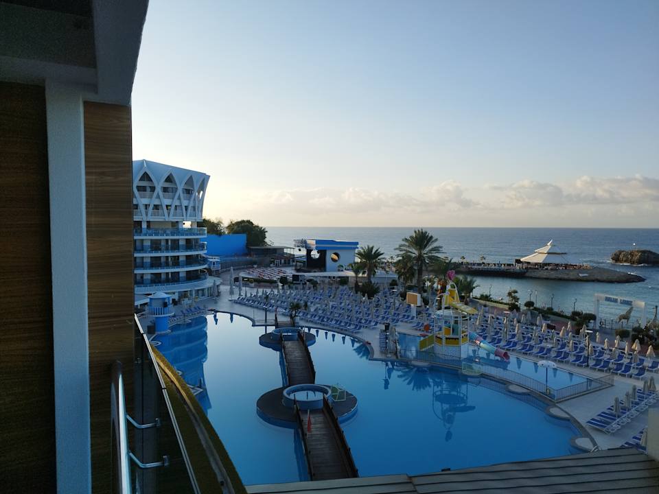 Ausblick Granada Luxury Okurcalar