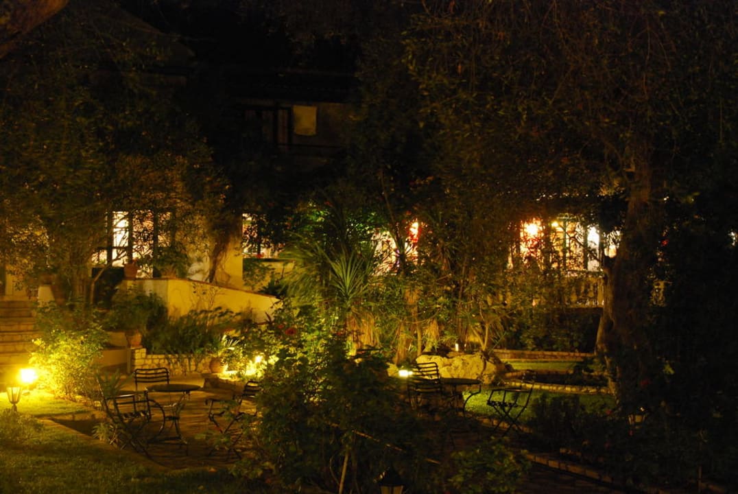 Innenhof Hotel & Apartments Liapades Beach