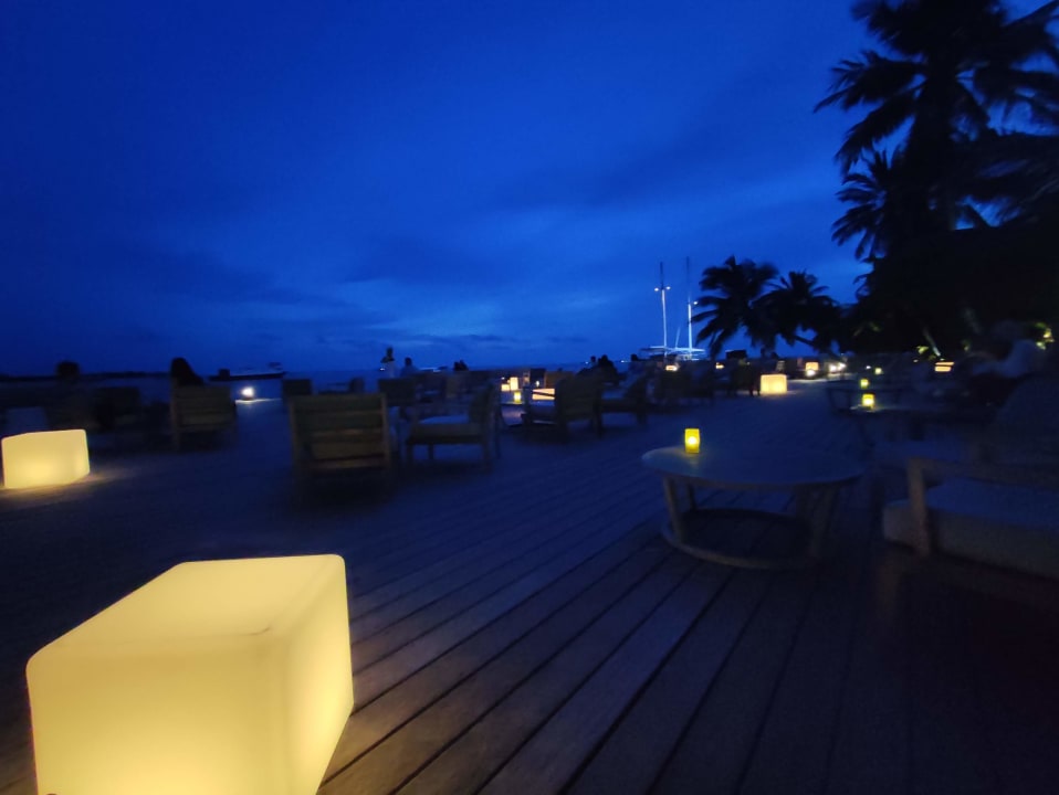 Außenansicht Vilamendhoo Island Resort & Spa