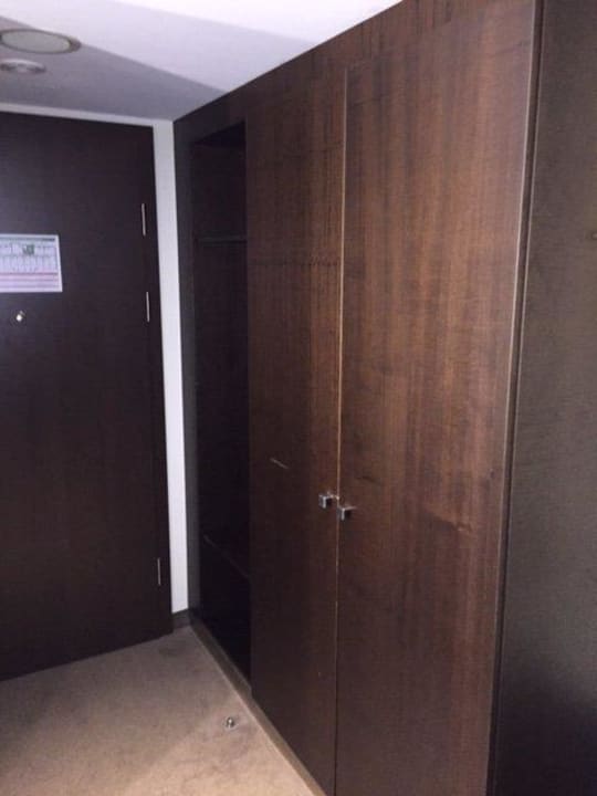 Schrank Flemings Hotel Wien-Stadthalle