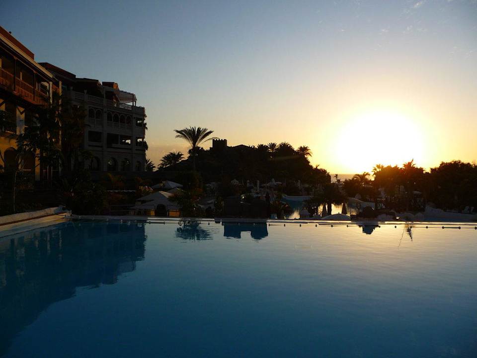 Sonnenuntergang am Pool Gran Tacande Wellness & Relax Costa Adeje