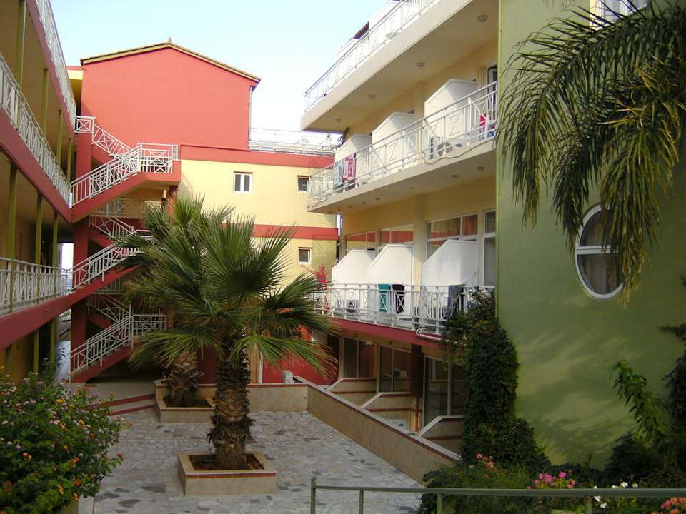 Hotelanlage Wohnbereich Eri Beach & Village