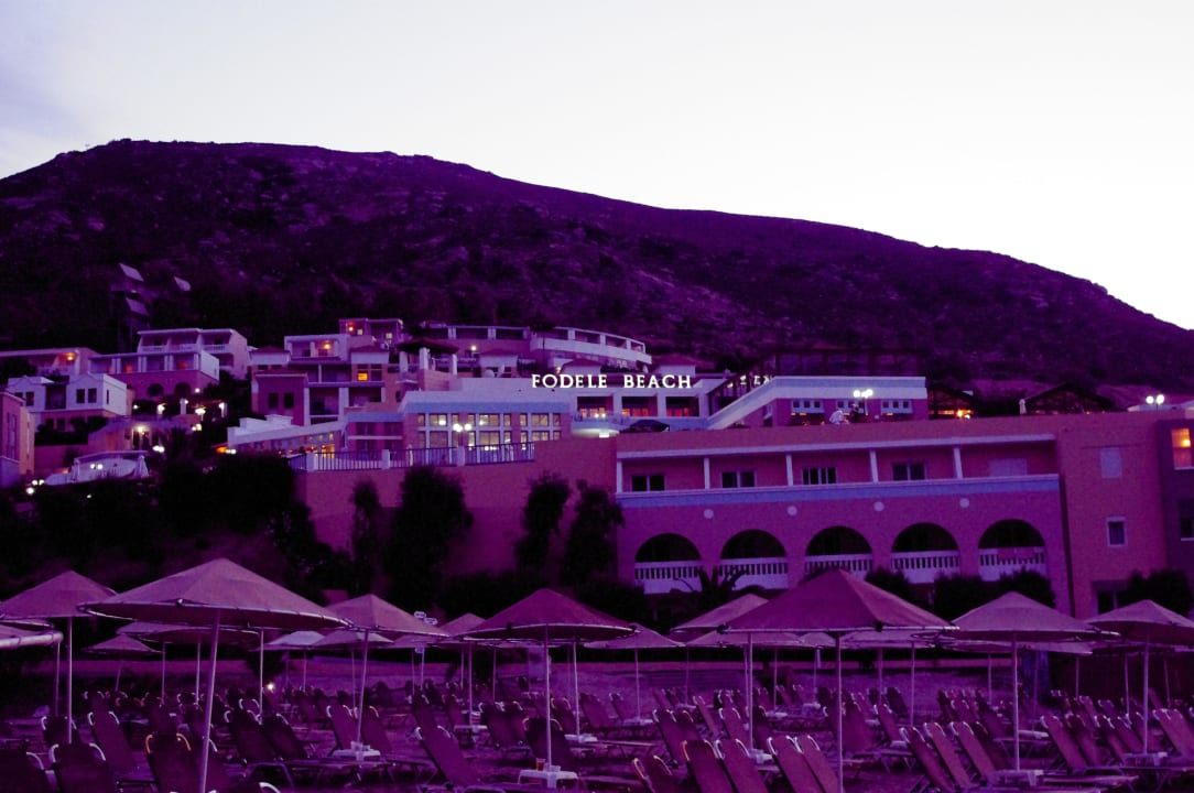 Nachts auf das Hotel geschaut Fodele Beach & Water Park Holiday Resort