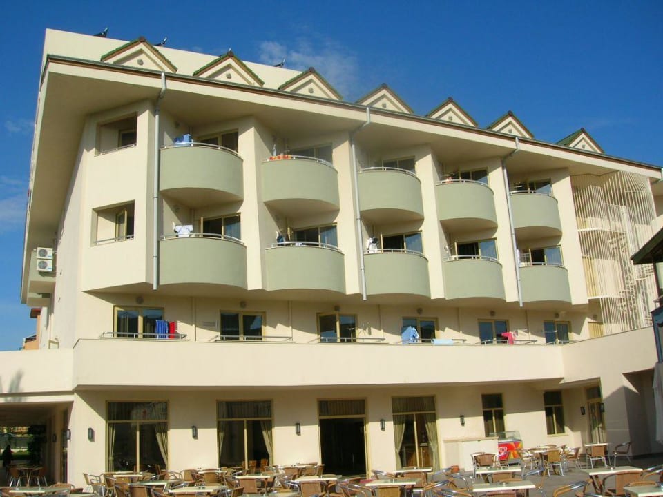 Neubau Side Breeze Hotel