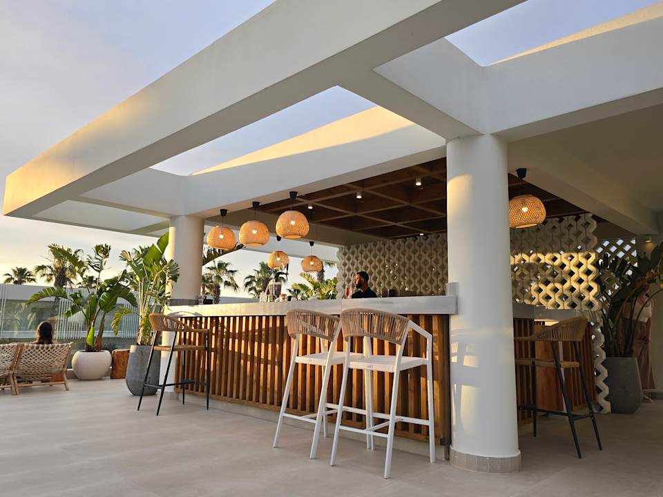 Gastro White Dreams Resort & Anex