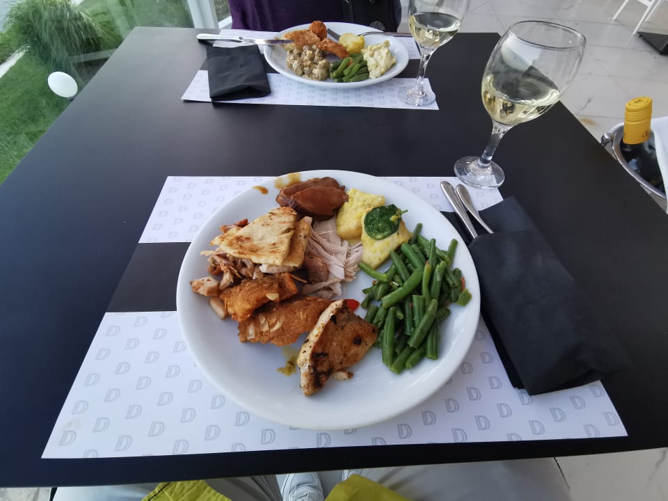 Gastro Dimitra Beach Hotel & Suites