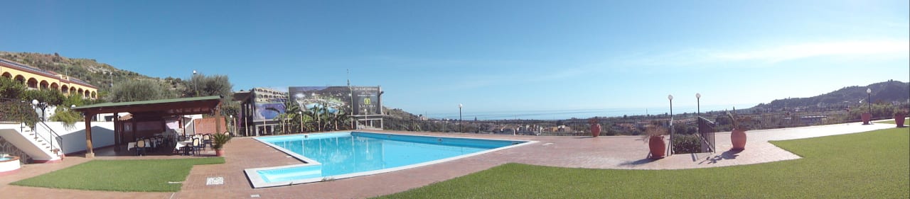 Zona piscina A Nuciara Park Hotel & Wellness Center