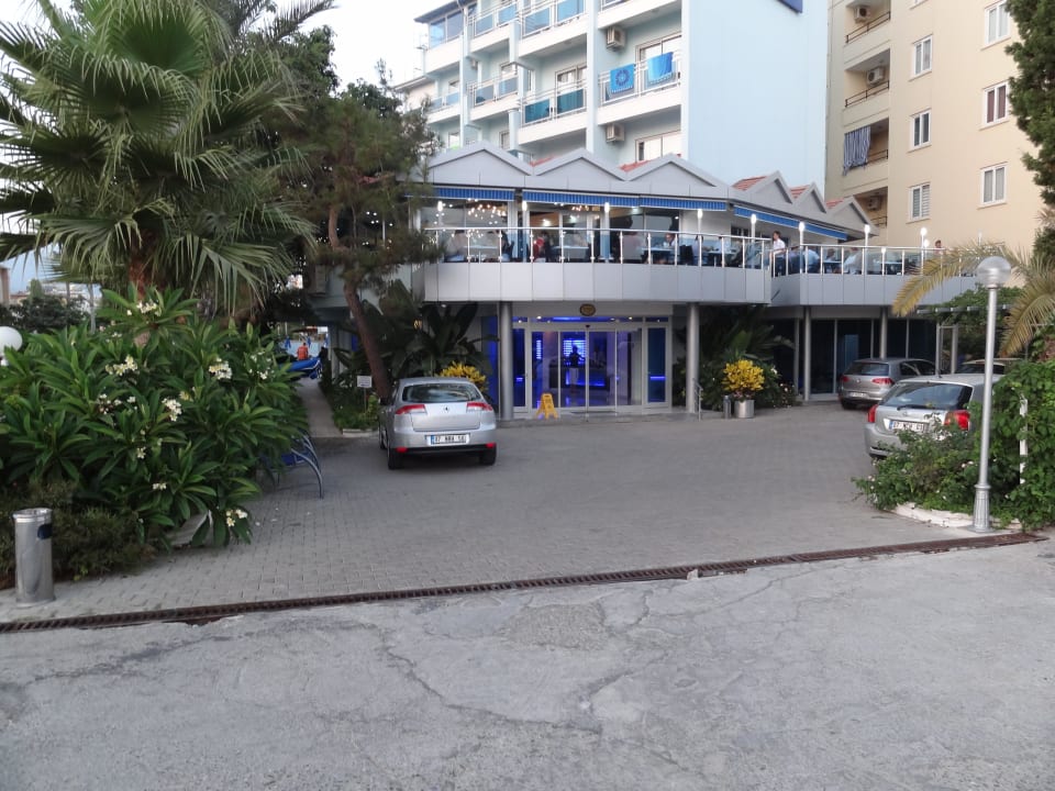 Eingang Blue Diamond Alya