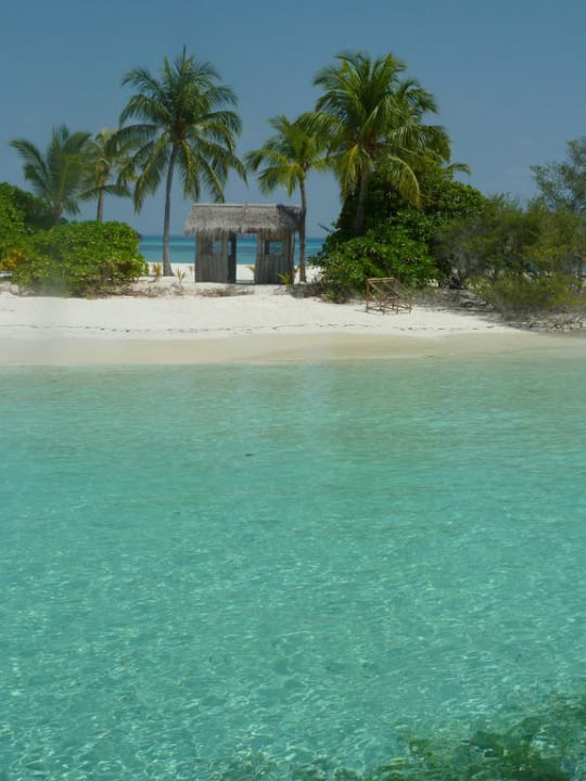 Sunset Bar - Blick vom Steg der Wasserbungis Kuredu Island Resort & Spa