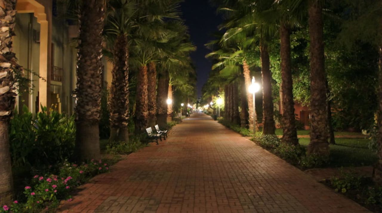 Aleja do plaży VONRESORT Golden Beach