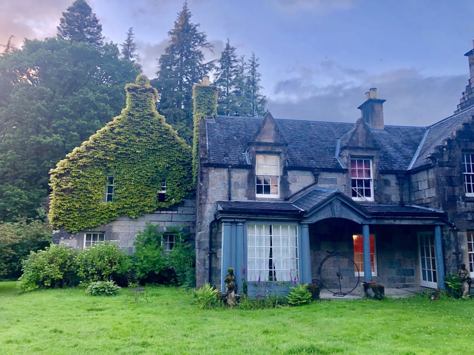 Außenansicht Ardanaiseig Hotel