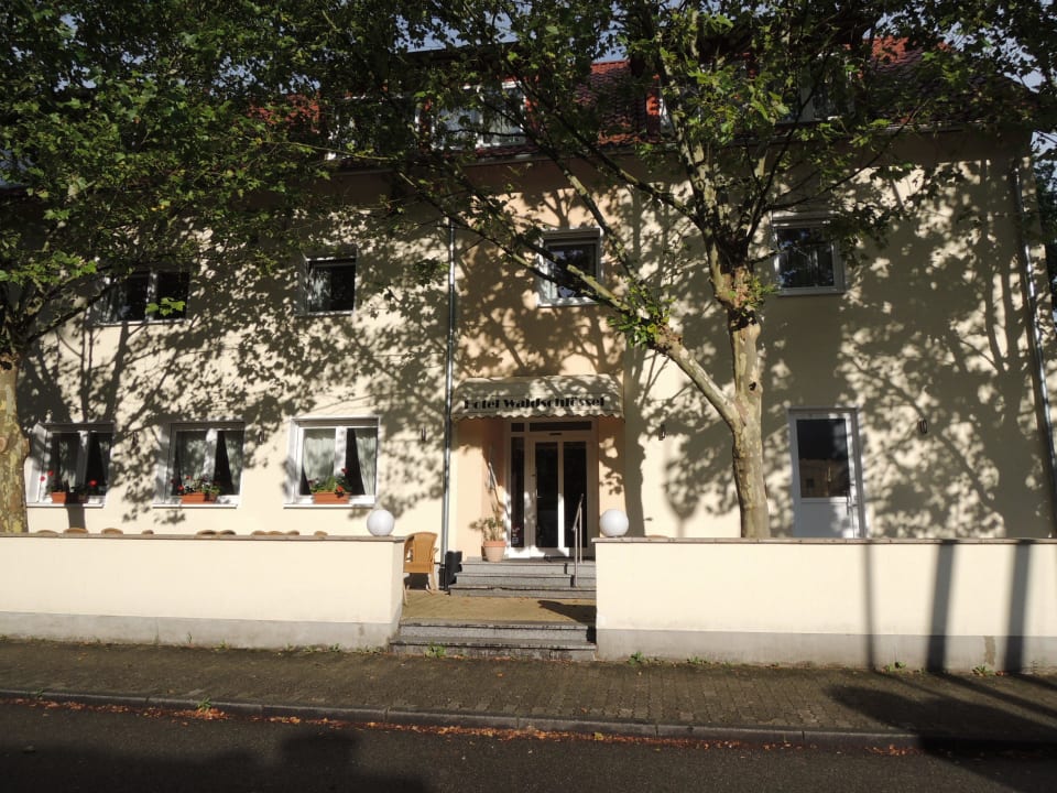 Eingang Hotel Waldschlössel