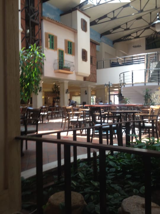 Restaurant Salamis Bay Conti Resort Hotel & Casino