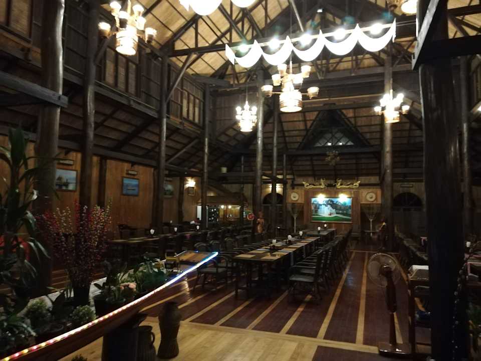 Gastro Hupin Inle Khaung Daing Village Resort