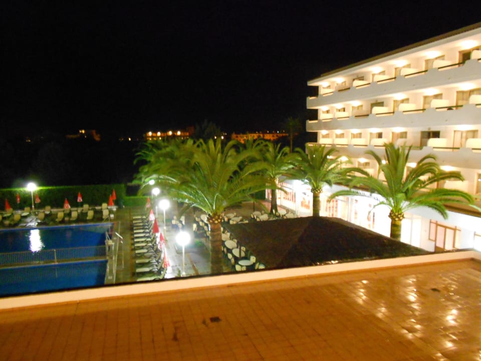 Zimmerausblick zum Pool und anderen Flügel Millor Sol