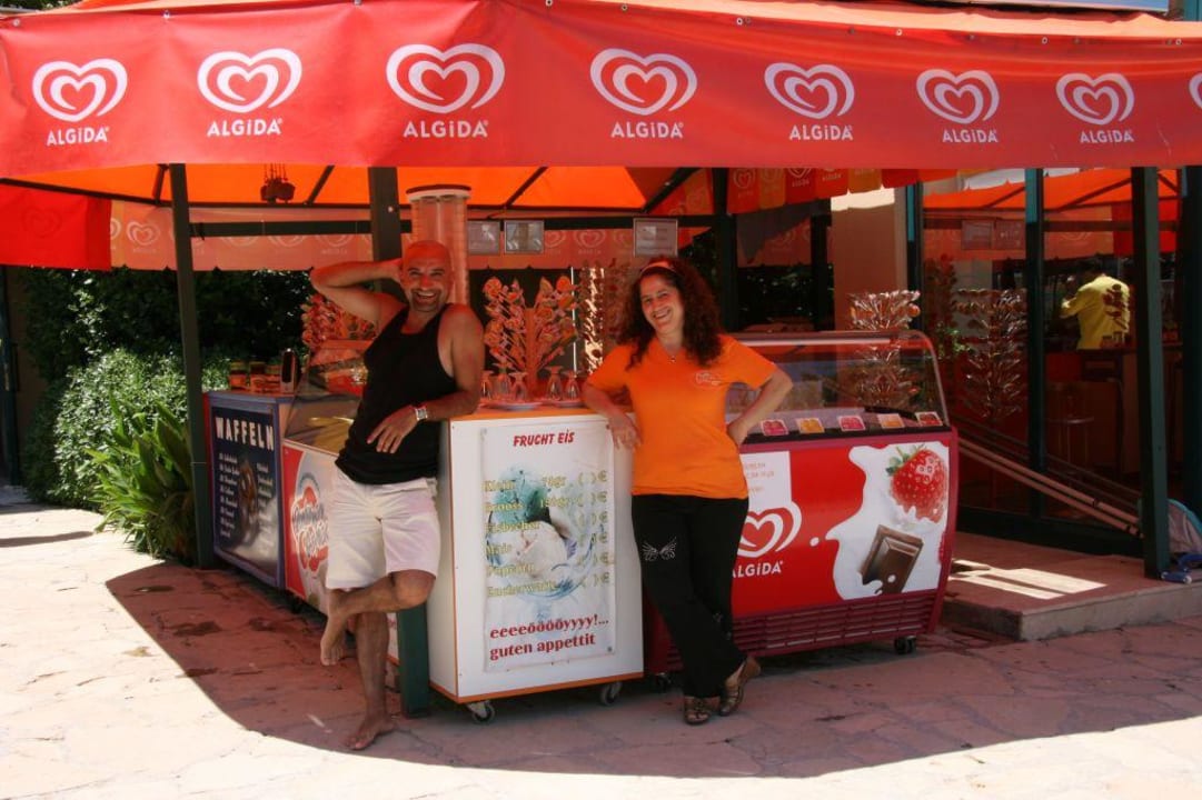 Eismann Jasch & Frau Grand Seker Hotel