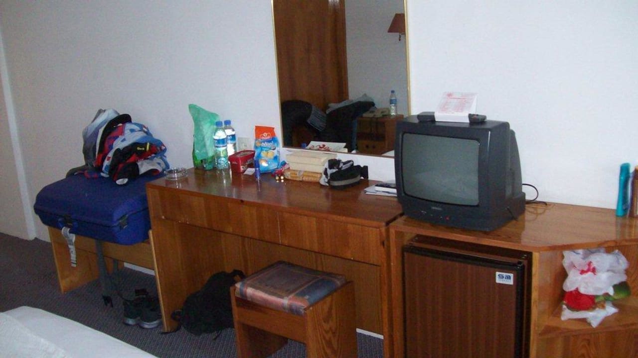 Einrichtung Zimmer Hotel Grand Efe