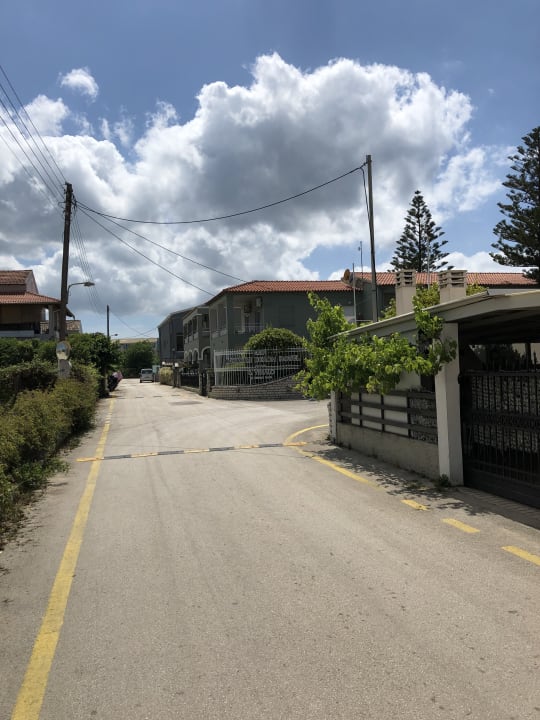 Außenansicht Acharavi Beach Hotel