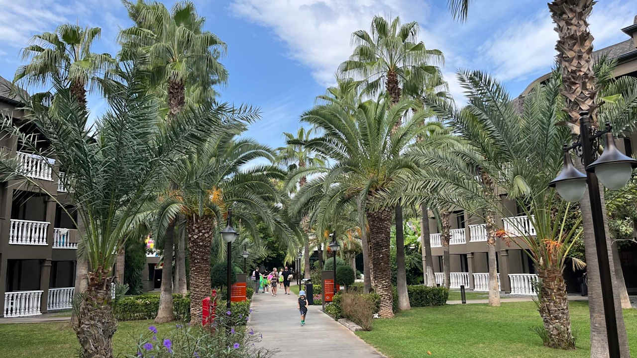 Gartenanlage Sailor's Beach Club