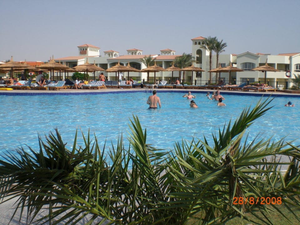 Blick auf den grossen Pool Pickalbatros Dana Beach Resort - Hurghada