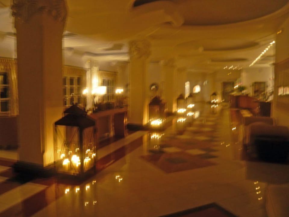Lobby am Abend Myconian Imperial Resort & Thalasso Spa Centre