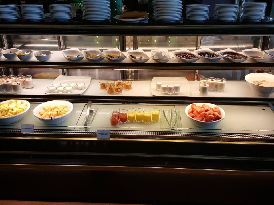 Frühstück Waterfront Airport Hotel and Casino Mactan