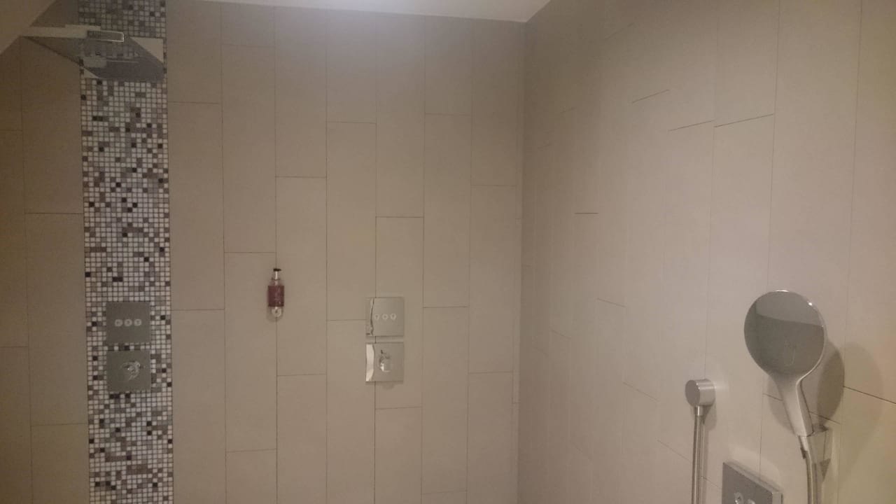 Wellnessbereich - Duschen Hotel Ritter Durbach