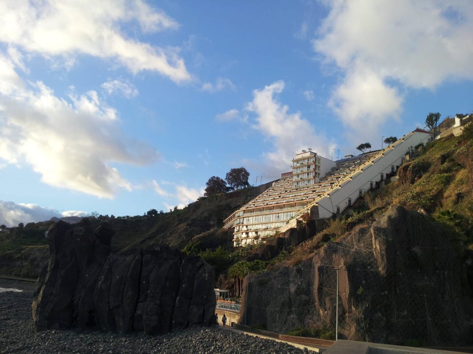 Blick vom Strand Hotel Orca Praia
