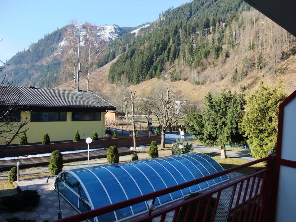 Aussicht auf den Pool Hotel Victoria