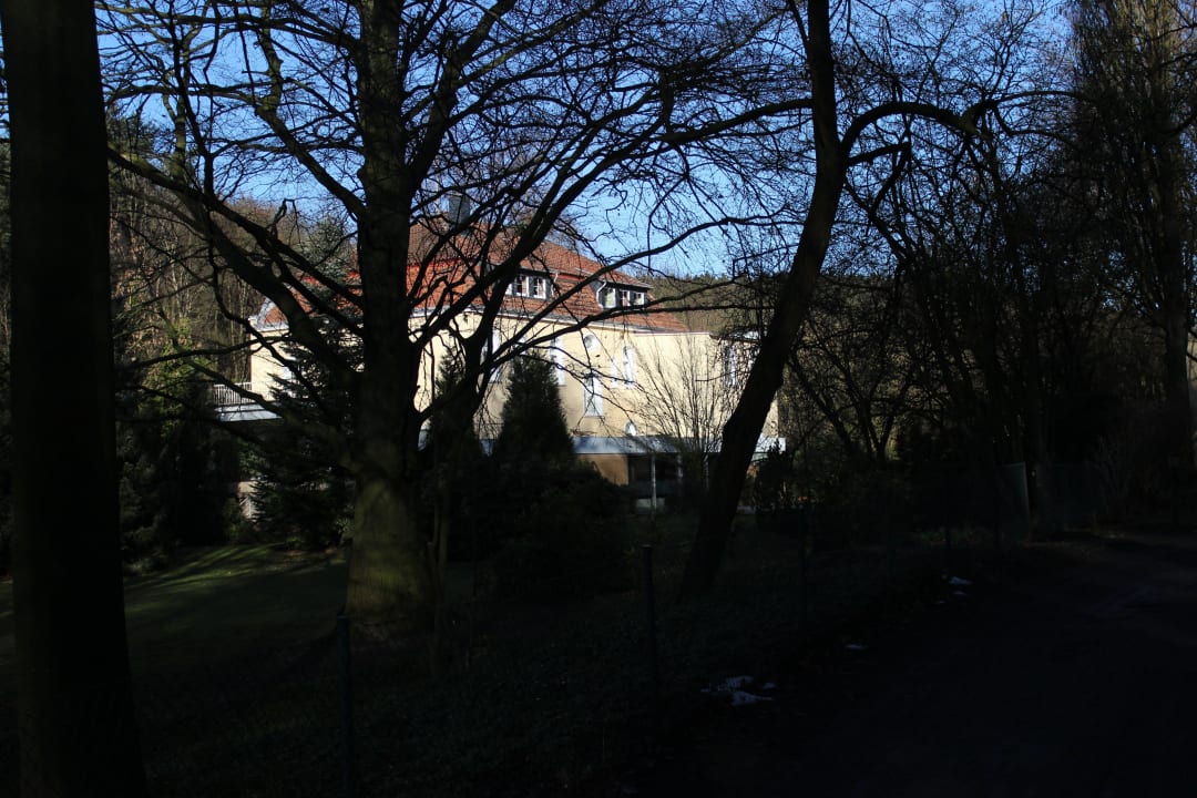 Blick auf das Herrenhaus Villa Carlshorst