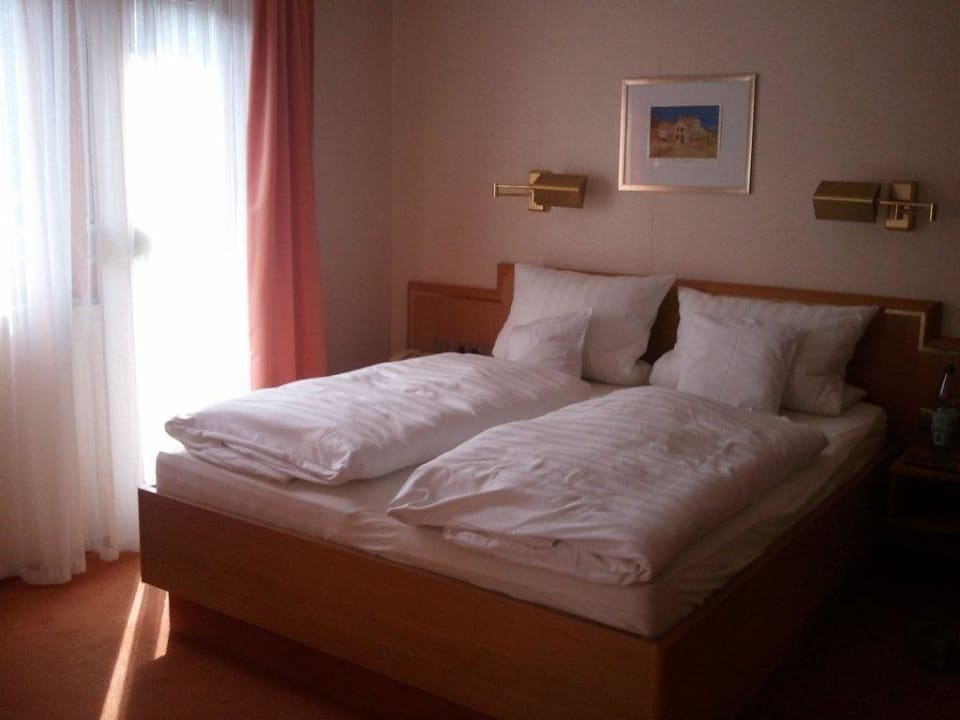 "Komfort"zimmer mit 80cm breiten Betten (gemessen) Kurhaus Klement