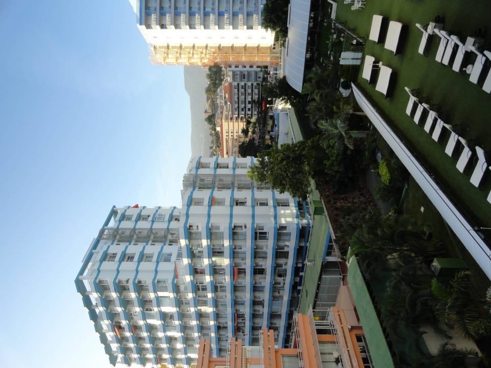 Blick von unserem Balkon auf den Innenhof Hotel ValleMar