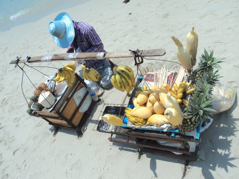 Service bis zum Liegestuhl Banana Fan Sea Resort