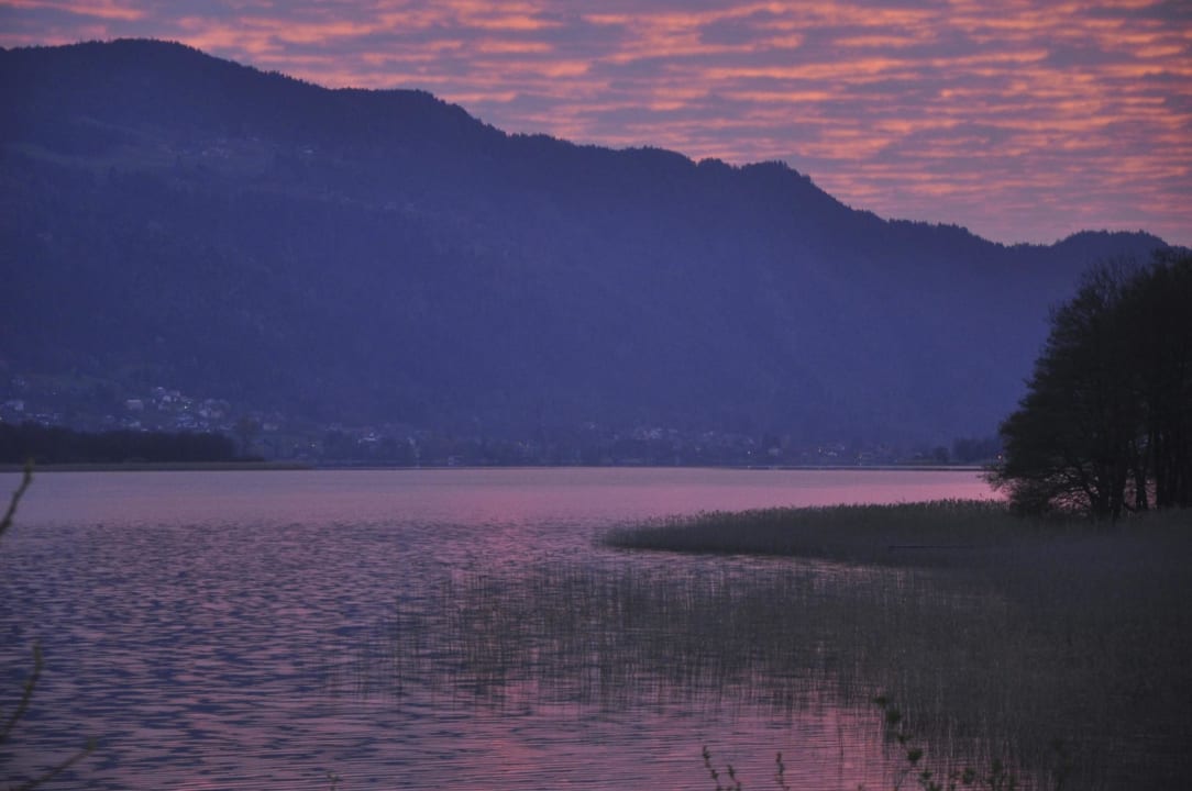 Sonnenaufgang am Ossiachersee Appartementhaus Karantanien