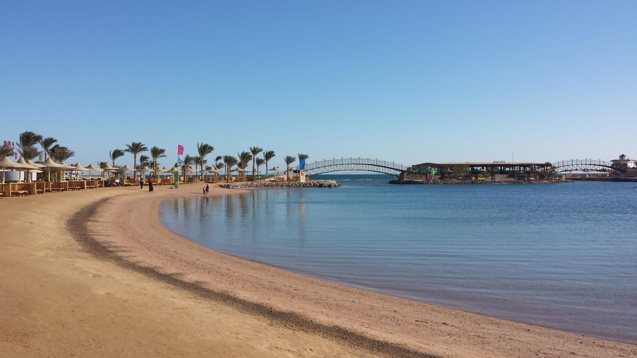 Wunderschöne Lagune Desert Rose