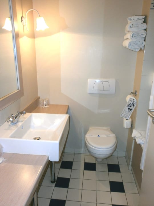 Badezimmer Campanile Val de France
