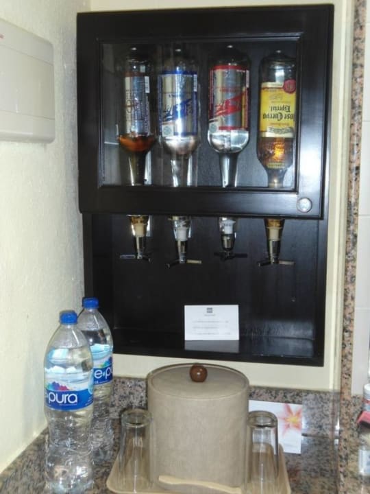 Minibar im Zimmer Hotel Riu Tequila