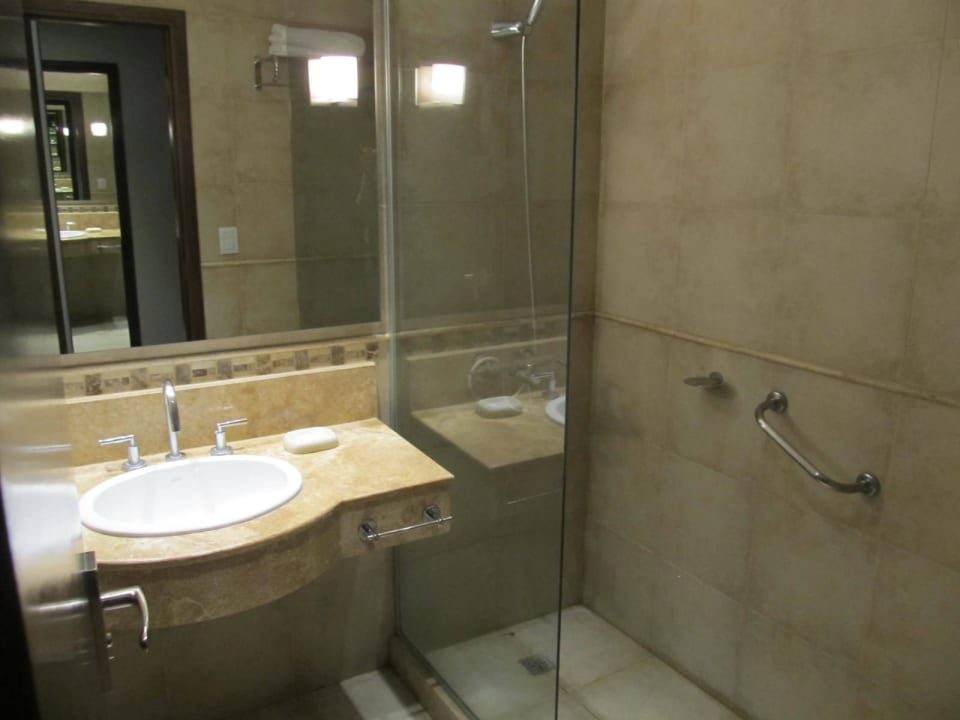 Bagno Hotel Howard Johnson Ezeiza