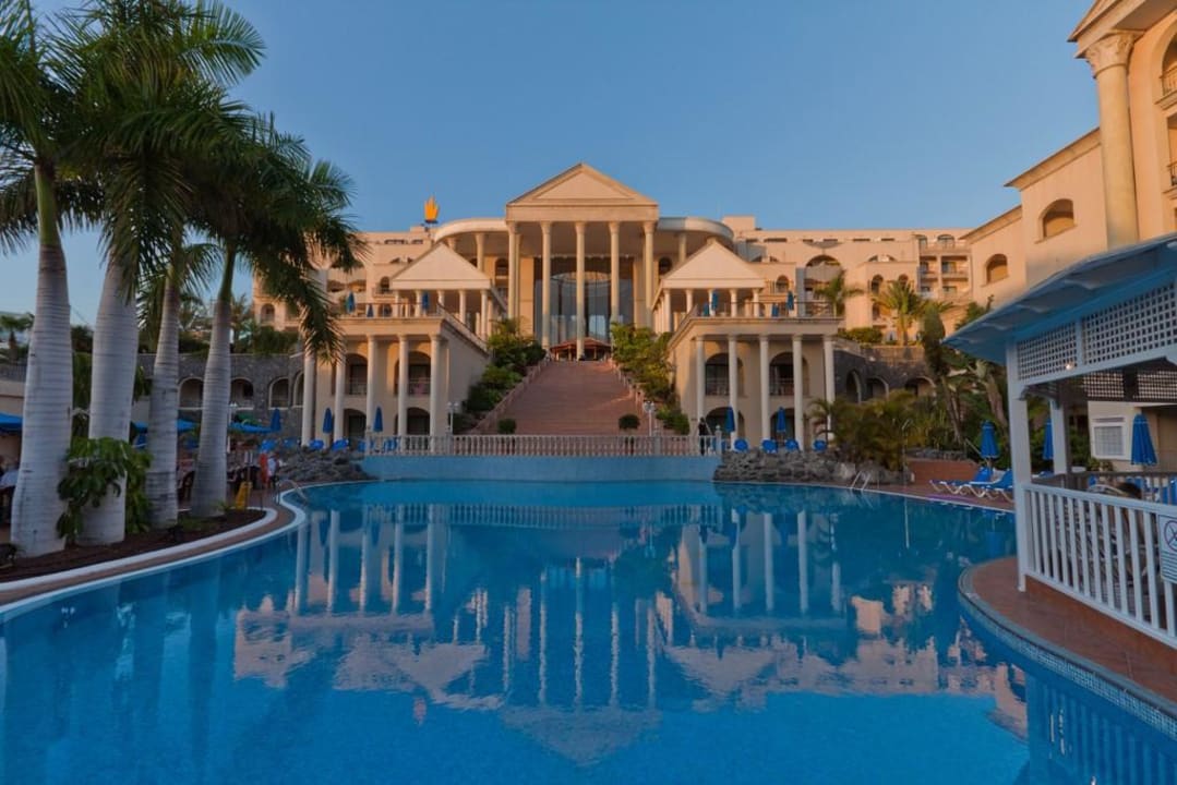 Pool am Abend Princess Inspire Tenerife