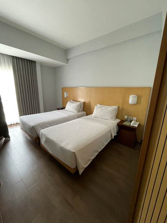 Zimmer Hotel Santika Mataram Lombok